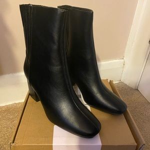 Journee Collection Maize Bootie   Black  Size 12 Medium Back Zipper